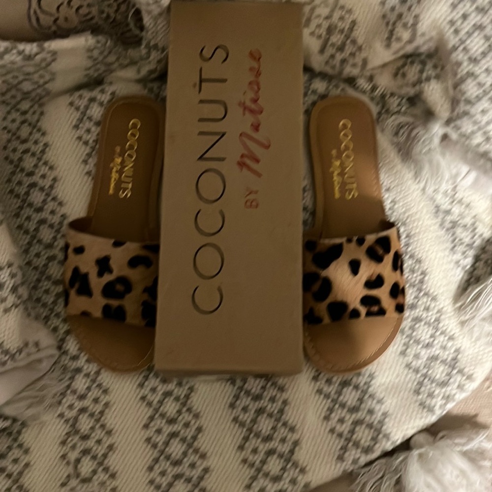 Coconuts cheetah slides brand new